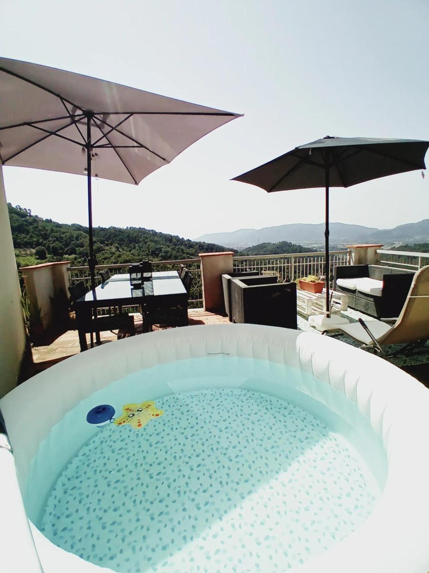 Comfortable Apartment With Sea View In Falcinello Esterno foto